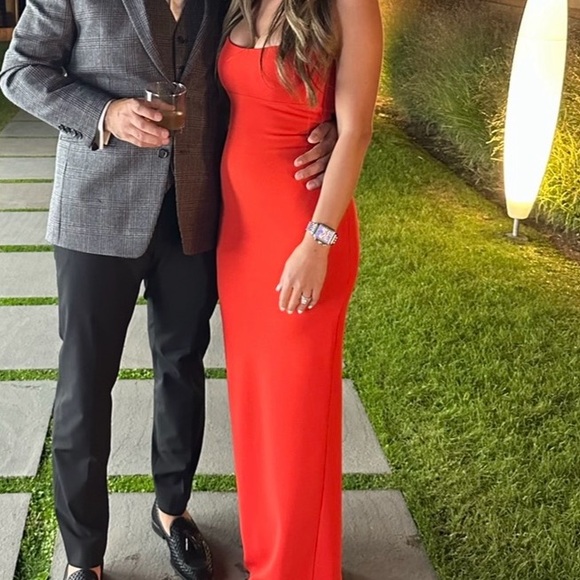 NOOKIE red gown - Picture 4 of 4